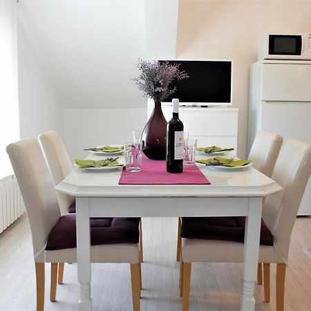 Apartments Olive Garden - Swimming Pool บีโอกราดนาโมรู ภายนอก รูปภาพ