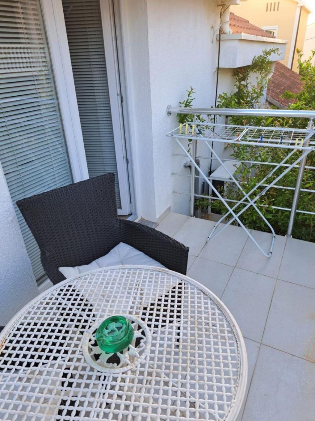 Apartments Olive Garden - Swimming Pool บีโอกราดนาโมรู ภายนอก รูปภาพ
