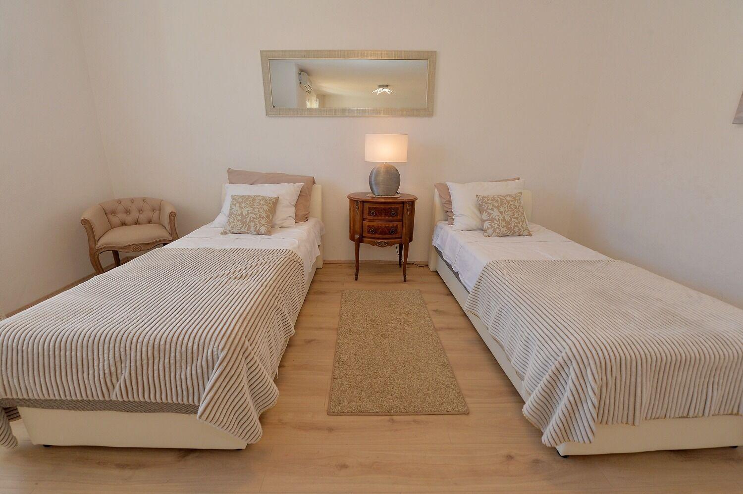 Apartments Olive Garden - Swimming Pool บีโอกราดนาโมรู ภายนอก รูปภาพ